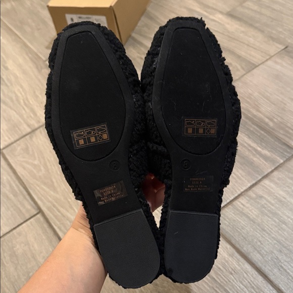Journee Collection Sereena Black Fuzzy Slippers Sz 8 - Picture 8 of 9